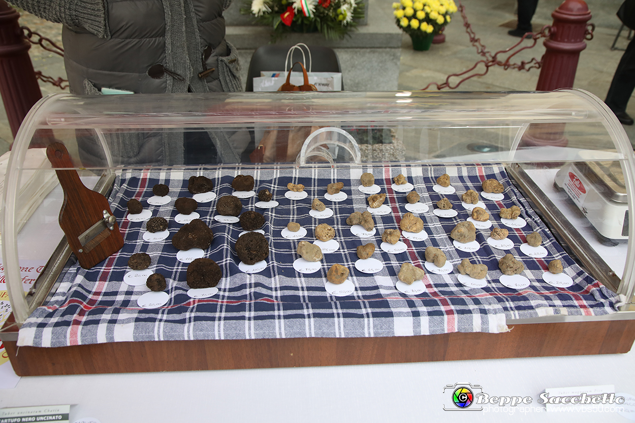 VBS_1388 - Fiera Nazionale del Tartufo e dei Santi 2022.jpg